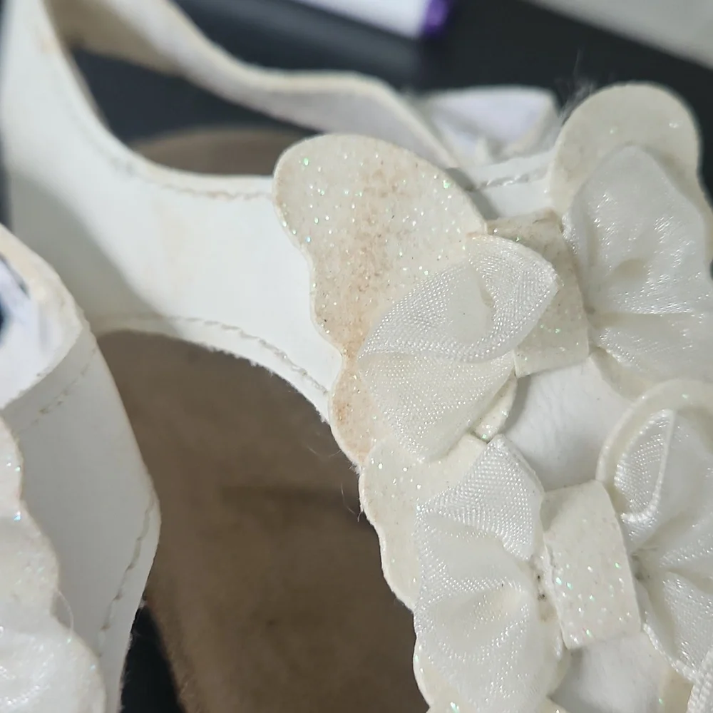 White‎ Kids Sandals with Bow Accents Carters